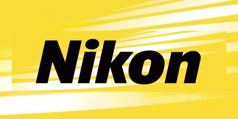 NIKON